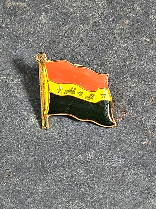 Iraqi flag pin .75 inches enamel style application, David's Antiques and Oddities