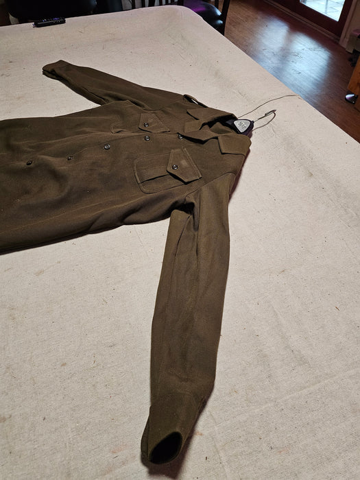 Iraqi uniform /shirt an panta/saddam era/unissued and un hemmed.