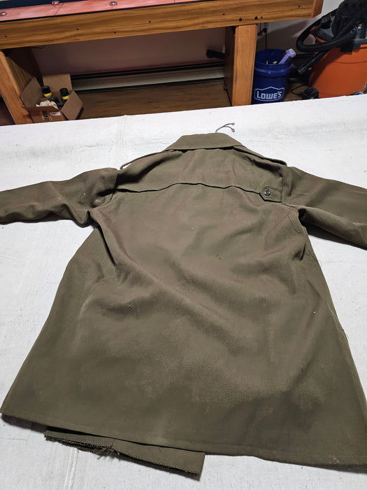 Iraqi uniform /shirt an panta/saddam era/unissued and un hemmed.