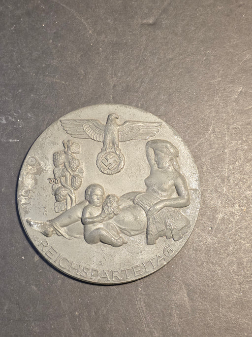 N.S. KAMPFSPIELE 1939 ZWEITER PLATZ  This translates to:  National Socialist (Nazi) Combat Games 1939 Second Place, Medal, Antique Guns, David's Antiques and Oddities