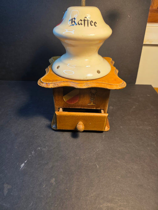 Coffee Grinder Afrika Korp/DAK/ Under procline markings/12 x7, chinaware, Collectibles, David's Antiques and Oddities
