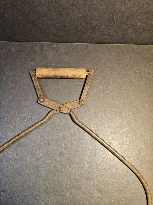 Primitive Ice tongs /farm fresh/wooden handle/ 14 " closed top to bottom/