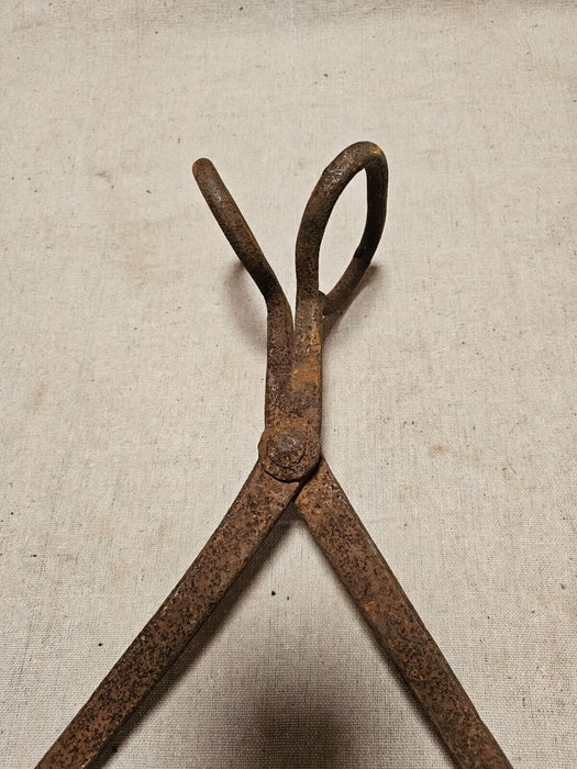 Ice tongs from Amish country Pa 19" Looks great primitive steel, Antiques, David's Antiques and Oddities