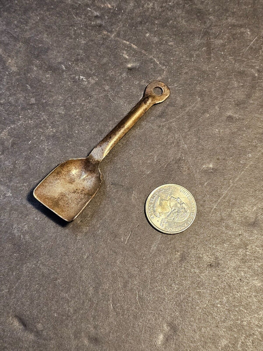 Tiny 3 " tin shovel cool item as found/ not good for excavation/lol