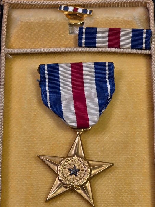 7613946