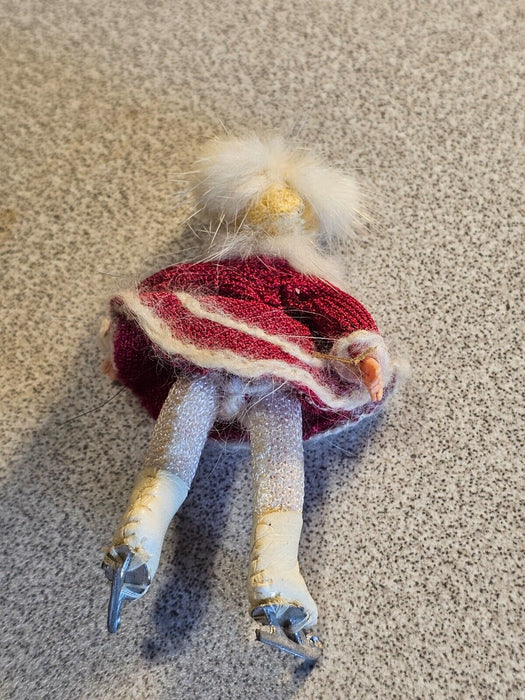 Christmas skater 2" 1950's Dressed in Knitted Dress, and leather skates..., Antiques, David's Antiques and Oddities