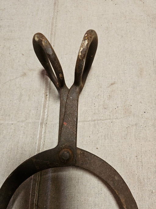 Ice tongs from Amish country Pa 15" Looks great primitive, Antiques, David's Antiques and Oddities