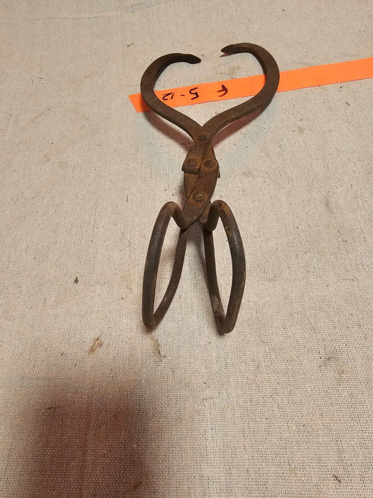 Ice tongs from Amish country Pa 12" Looks great primitive steel, Antiques, David's Antiques and Oddities