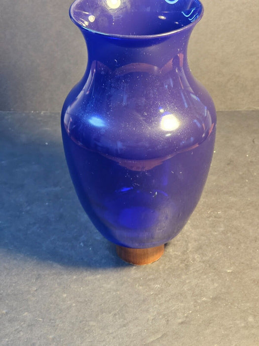 Blue glass vase /nice lines/8" high x 5 " wide., Antiques, David's Antiques and Oddities