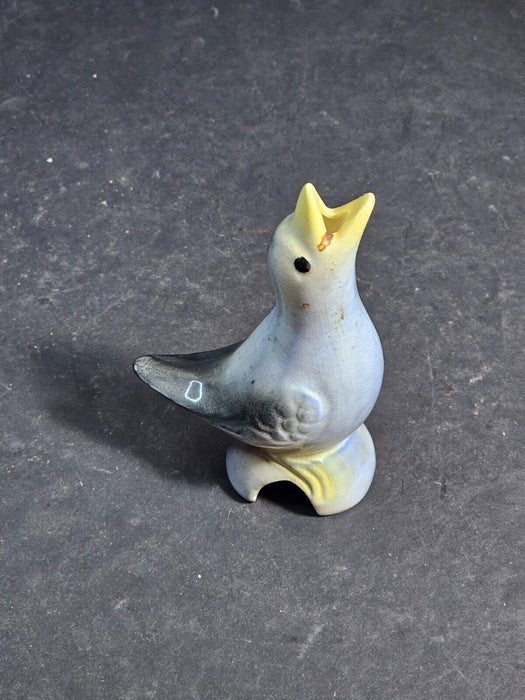 Pie bird 1940s/50s ceramic blue tone small flake on underside of tail great piec