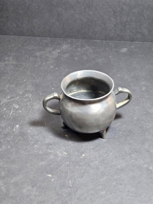 Pewter hallmarked cauldron shaped container 3" high 2.5"wide., Antiques, David's Antiques and Oddities