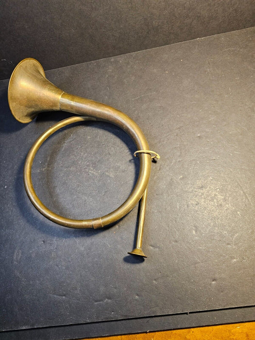 Small Decorative french horn, 8' x14" Brass great look/ does toot.