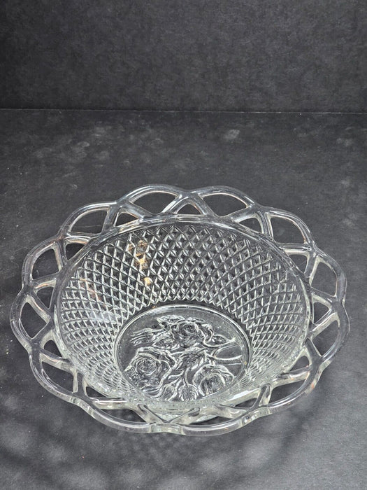 Lattice glass bowl 8 " diameter 2.5 " high 1930's Perfect, Antiques, David's Antiques and Oddities