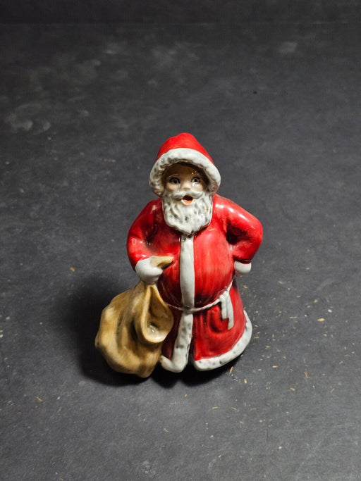 Goebel/Hummel 4" santa claus, Classic red and white color, Antiques, David's Antiques and Oddities