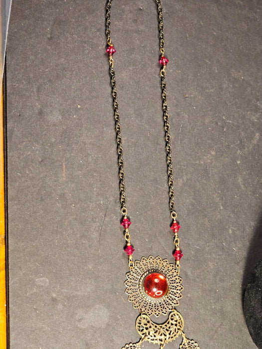 1960s costume 18" Chain / Very unique drop dangle neckless, Antiques, David's Antiques and Oddities