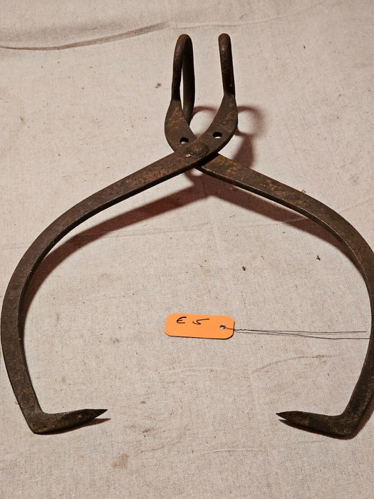 Nice 21 " Ice tongs/with hole to add pin and lick in place/ great example, Antiques, David's Antiques and Oddities