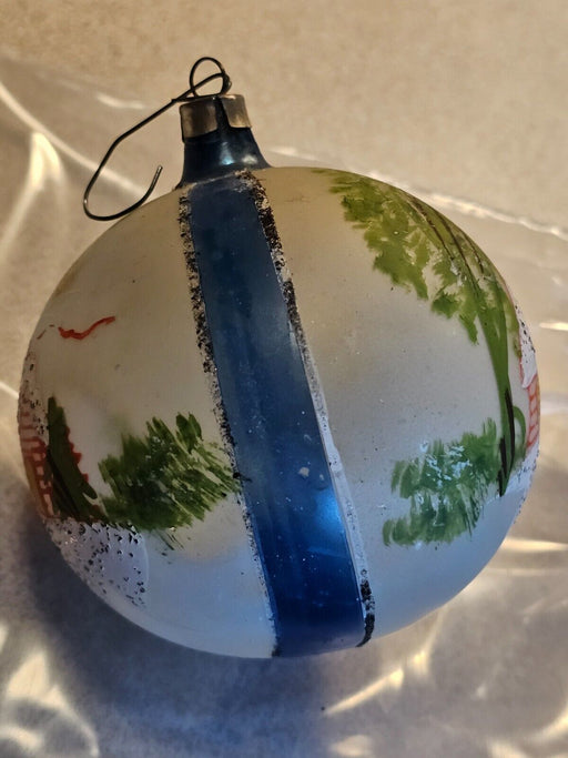 Christmas ball with house covered with snow. 3.5" from the 70s, Antiques, David's Antiques and Oddities