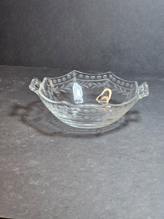 Etched Glass Clear Glass Nappy 6 " diameter 1.75 high, Antiques, David's Antiques and Oddities