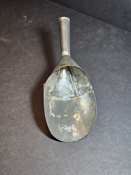 Tin Soldered Scoop with Back Rest 9 inches Excellent Craftsman Ship Early 1900s, Antiques, David's Antiques and Oddities