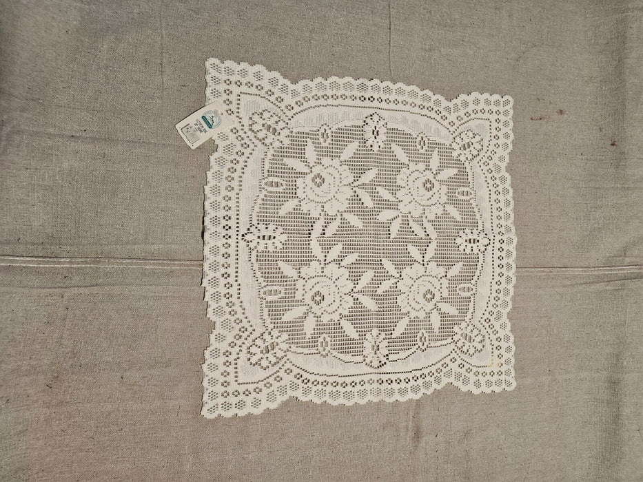 Great bay lace Vic. Rose 20x20  new old stock from 2001/same price less 20%, Antiques, David's Antiques and Oddities