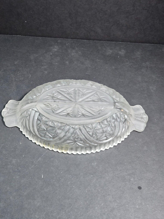 6x10 frosted pressed glass divider dish star designed ribbed edge, Antiques, David's Antiques and Oddities
