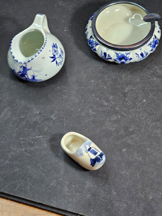 Delft 7 pieces mainly from the 1940s 3" to 5" Some smaller blue and white, Antiques, David's Antiques and Oddities