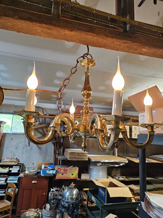 1960s Quality Brass 6 arm chandelier. Thomas ind.Kentuckey 18 x 15 Nice Item, Antiques, David's Antiques and Oddities