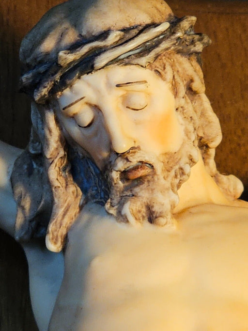 Jesus 12 x 16 capodimonte /condition perfect/ marked florence 1986 /on walnut, Antiques, David's Antiques and Oddities