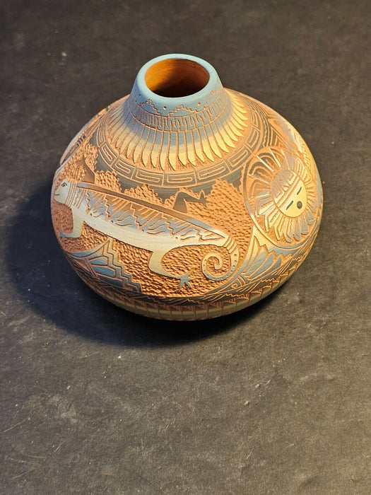 Handcrafted Native American Navajo Pottery Vase by Sheila Nez Navajo 3.5 x4.25, Antiques, David's Antiques and Oddities