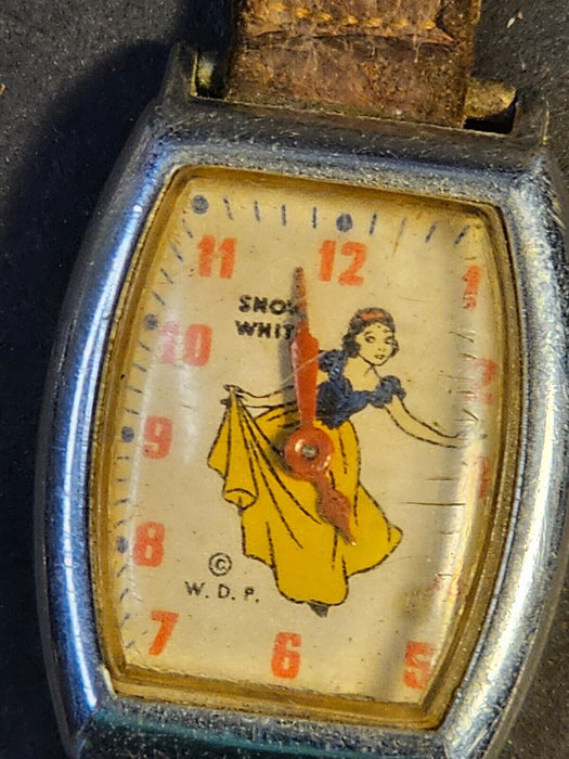 Snow whit watch 1943/us time ingersoll/ as found not running, Antiques, David's Antiques and Oddities