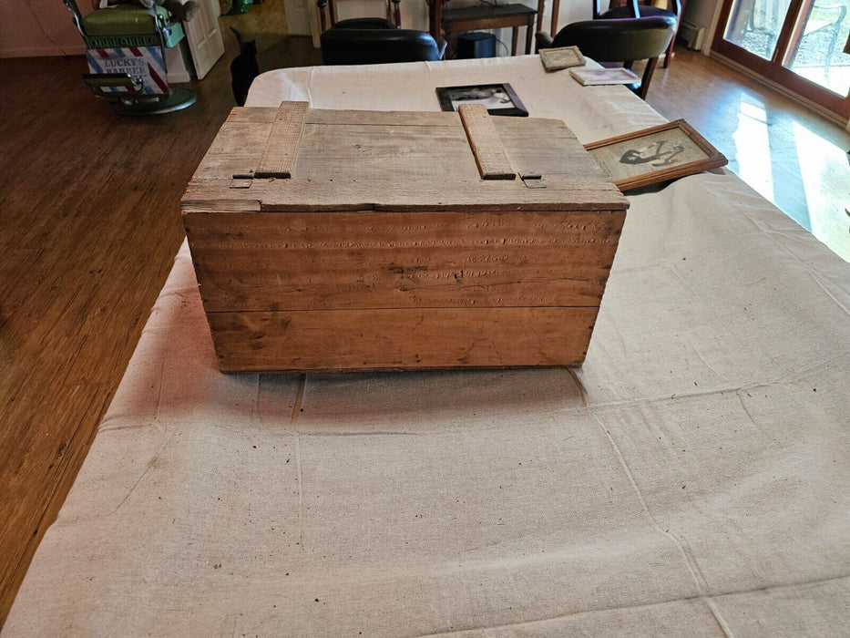 Jersey Biscuits shipping crate  22Lx14Wx11H wood construction great imagraphy, Antiques, David's Antiques and Oddities