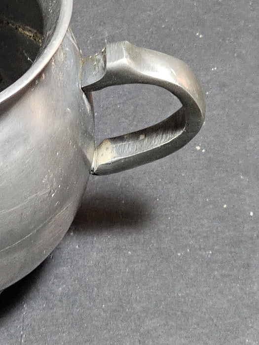 Pewter hallmarked cauldron shaped container 3" high 2.5"wide., Antiques, David's Antiques and Oddities