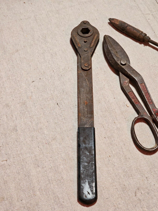 Snips/ratcheting tool/soldering iron/as found 1 price for 3, Antiques, David's Antiques and Oddities