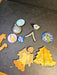 Mixes lot 3 puzzle Christmas ornaments/watch case /Pin back buttons/watch case/, Antiques, David's Antiques and Oddities