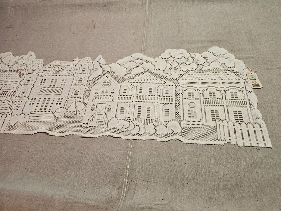 Great bay lace Elm St. 16x44 scarf new old stock from 2001/same price less 20%, Antiques, David's Antiques and Oddities