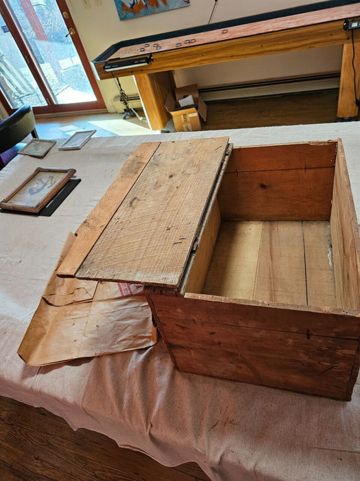 Jersey Biscuits shipping crate  22Lx14Wx11H wood construction great imagraphy, Antiques, David's Antiques and Oddities