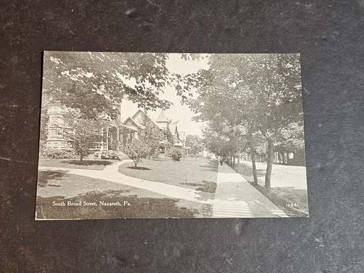 Nazareth pa postcard. South Broad st. Black and white early 1900 unused, Antiques, David's Antiques and Oddities