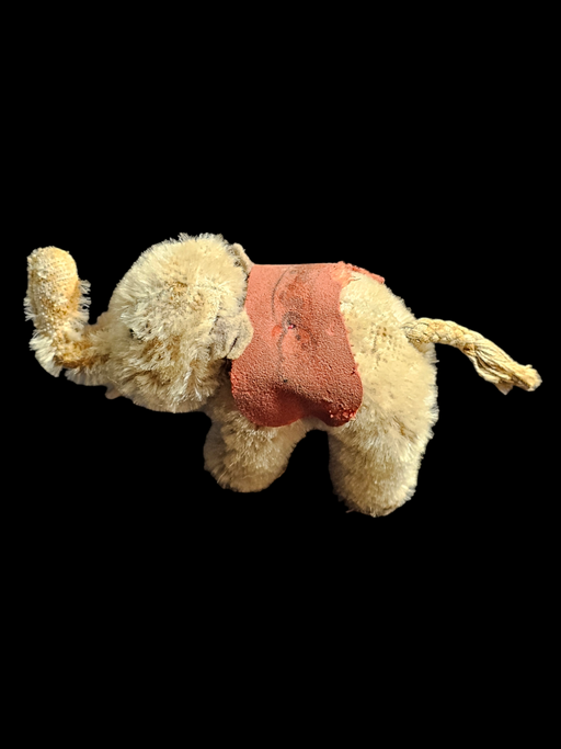 Small steiff elephant 1950s mohair some wear on coat. size 2" h x4" w, Antiques, David's Antiques and Oddities