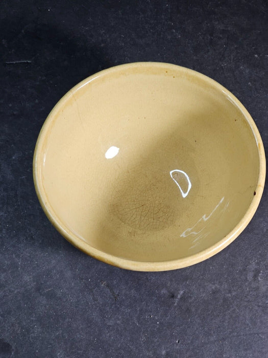 Yellow ware weller bowl 6" small hairline by rim tight, Antiques, David's Antiques and Oddities