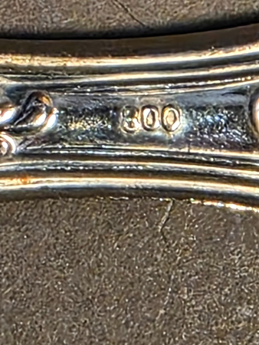 7124443