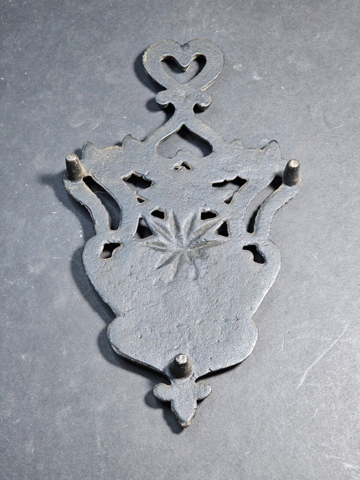 Triangle shape ornate cast iron trivet 9' long, Antiques, David's Antiques and Oddities