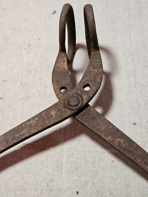 Nice 21 " Ice tongs/with hole to add pin and lick in place/ great example, Antiques, David's Antiques and Oddities