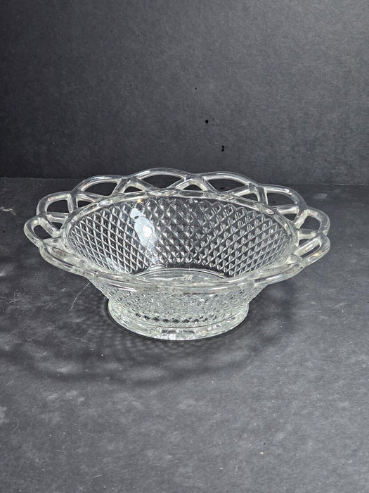 Lattice glass bowl 8 " diameter 2.5 " high 1930's Perfect, Antiques, David's Antiques and Oddities