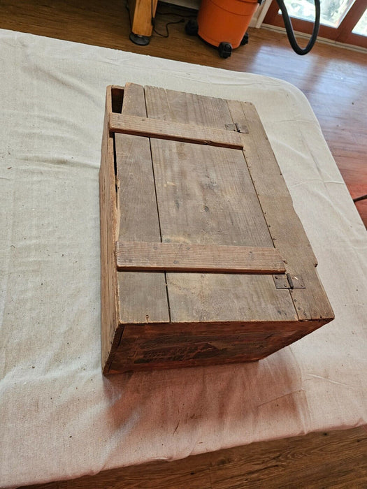 Jersey Biscuits shipping crate  22Lx14Wx11H wood construction great imagraphy, Antiques, David's Antiques and Oddities