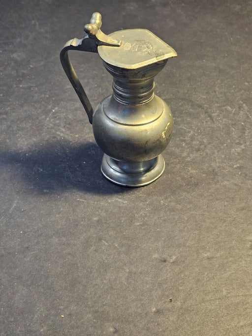 Pewter syrup/1926/ hallmarked/ 4.5'/ 14oz/ great  form, Antiques, David's Antiques and Oddities