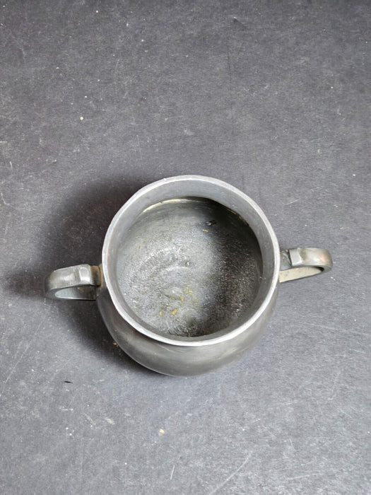 Pewter hallmarked cauldron shaped container 3" high 2.5"wide., Antiques, David's Antiques and Oddities