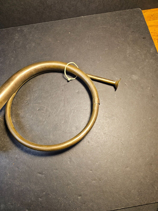 Small Decorative french horn, 8' x14" Brass great look/ does toot.