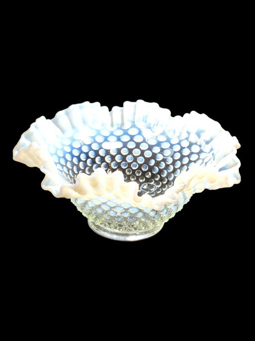 Bowel hobnail clear to weight 9 " wide 4 " high gorges, David's Antiques and Oddities