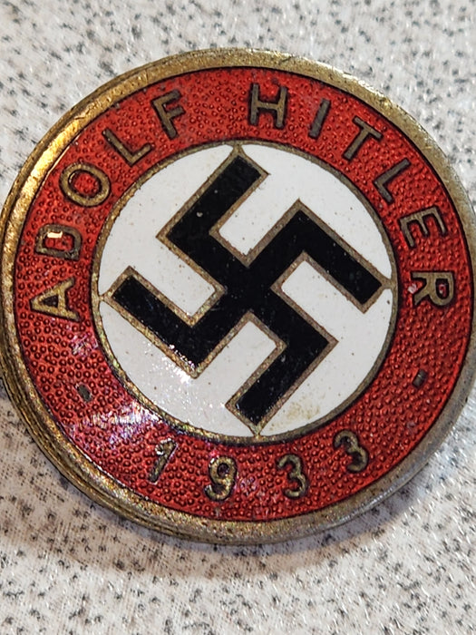 WW2 GERMAN ADOLF HITLER 1933 LAPEL ENAMELED PIN MARKED RZM GES. GESCH.