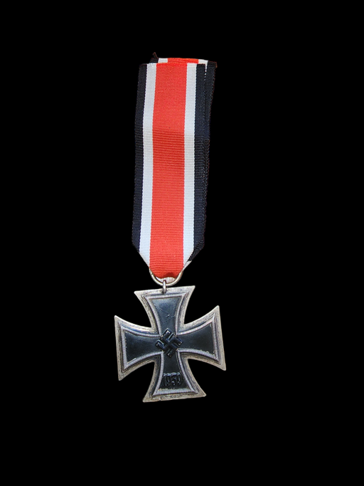 1939 WW2 Iron cross. medal with ribbon